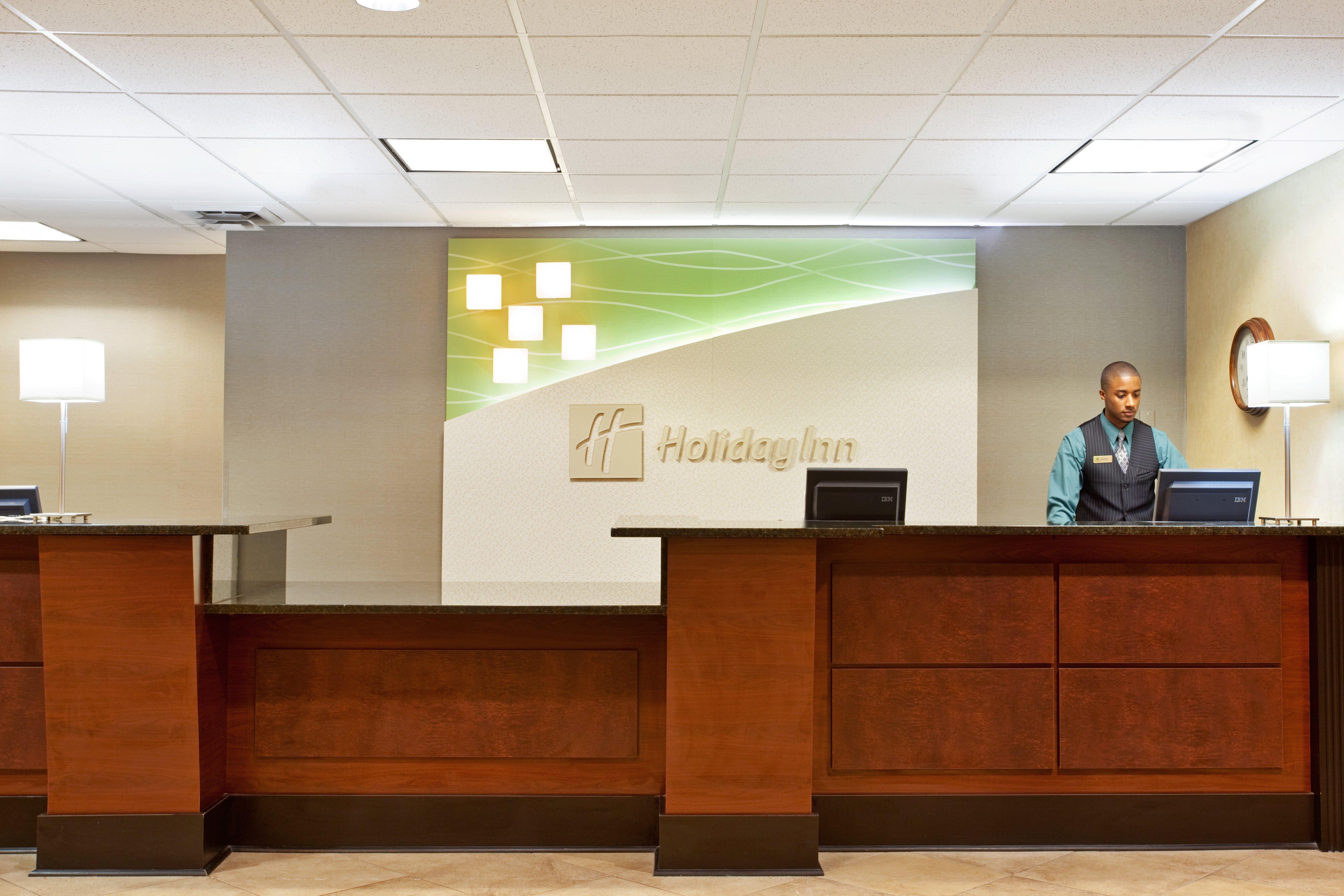 Holiday Inn Rockford By Ihg Exterior foto